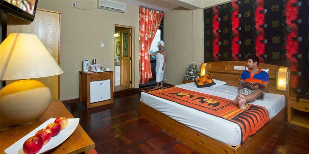 Hotel Omega Regency 2*